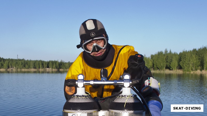 Леонов Дмитрий, собирается под воду на весеннее обслуживание ходовика