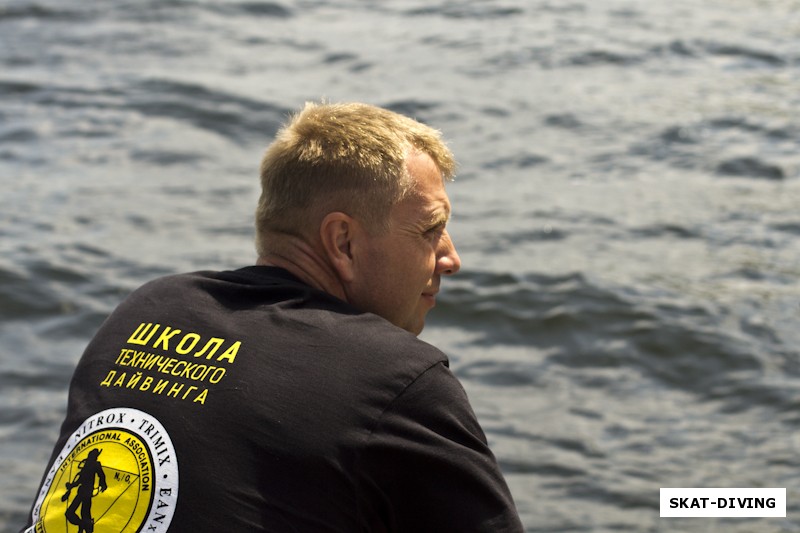 Азаркин Юрий, наконец сдал нормативы подводной навигации, а, значит, уже скоро получит несколько сертификатов более высокого уровня