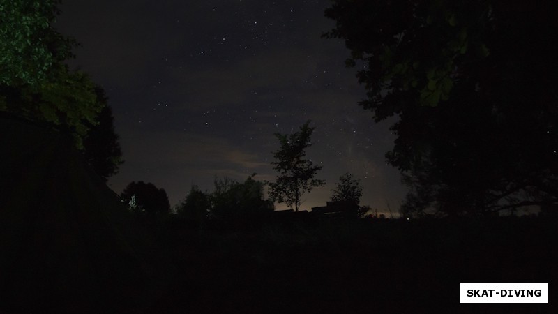 Звездная ночь над лагерем...
