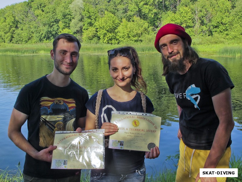 Дынин Роман, Иванова Анна, Романов Артем, первые сертификаты «Open Water Nitrox Diver» поздравляем