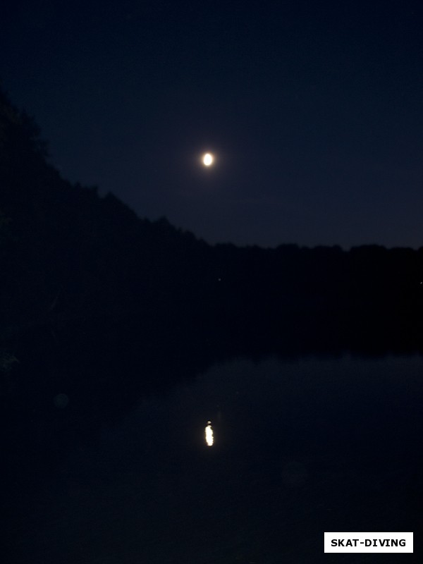 А вот и время ночной луны пришло, как прекрасно купаться в тот миг