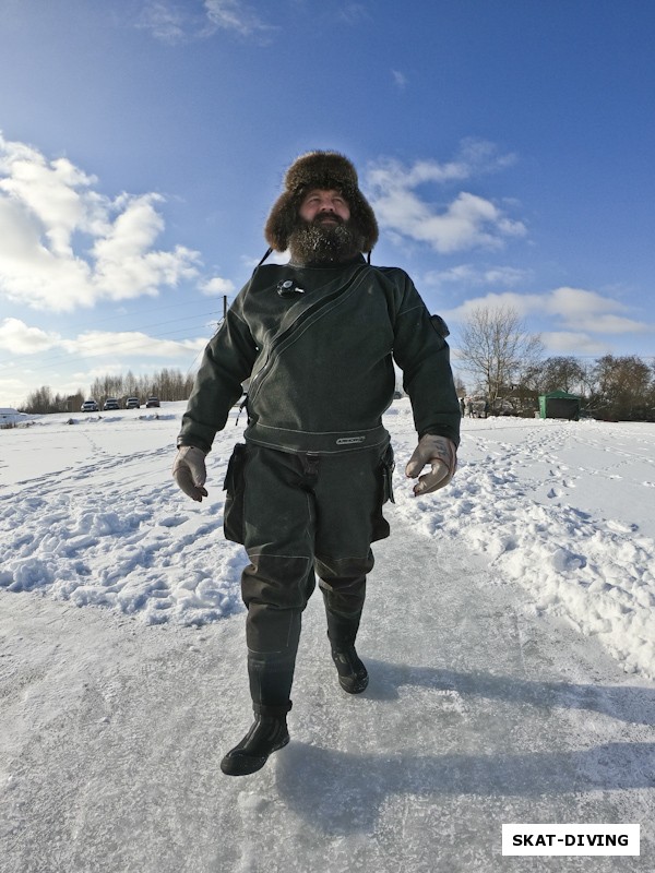 Зеленев Андрей, продолжает подводное всесезонное шествие в своем новом костюме