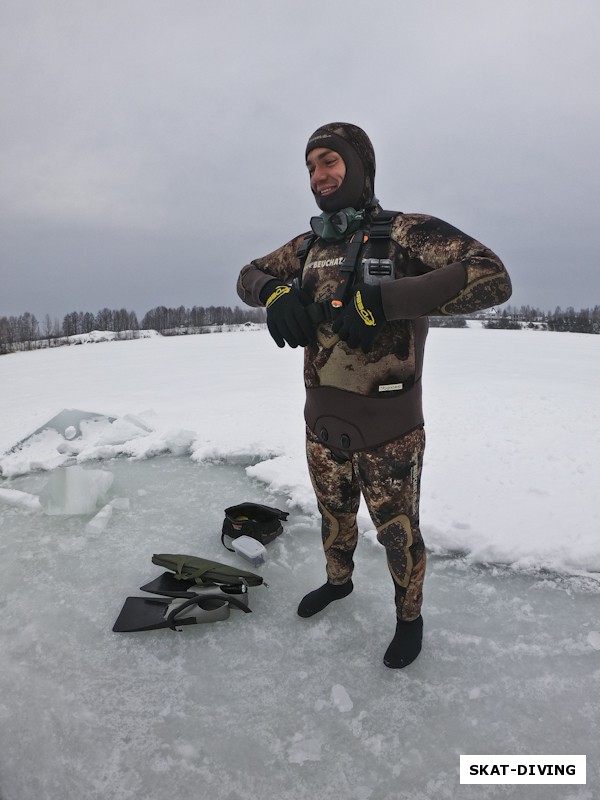Назаров Сергей, готовится к своему первому походу под лед