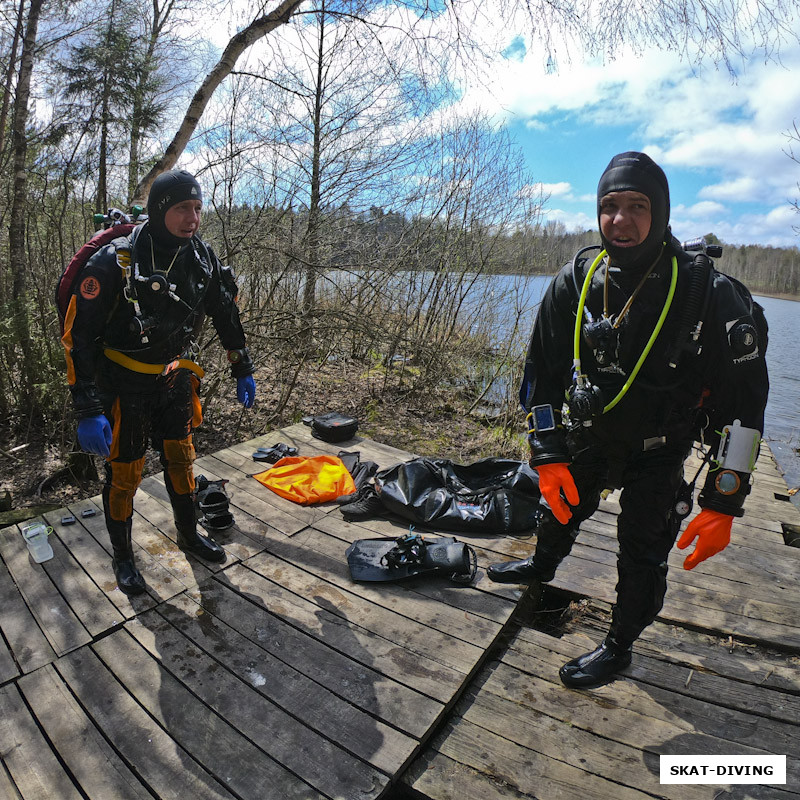 Азаркин Юрий, Быченков Дмитрий, проведали затопленную лодку на 19 метрах