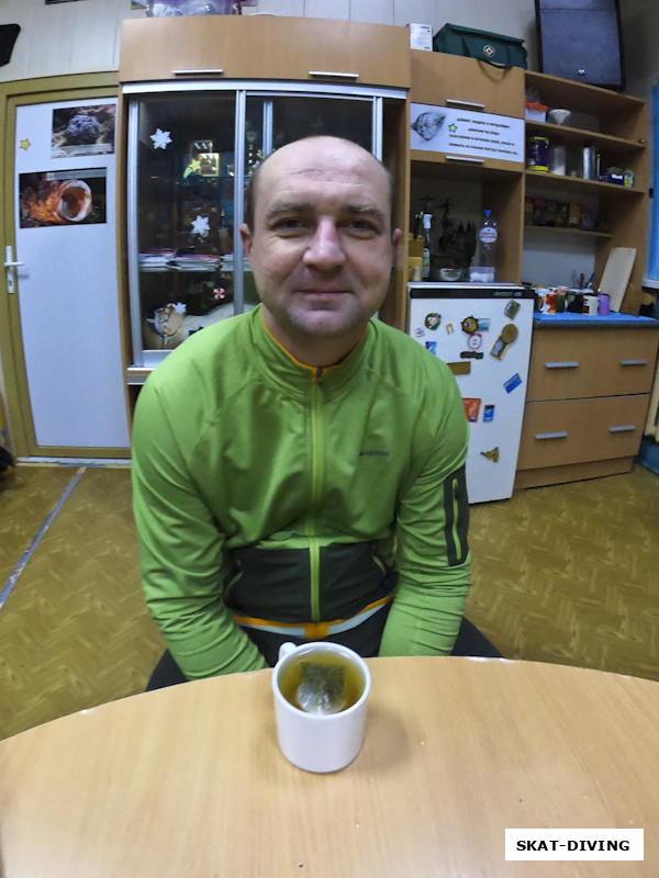 Забалуев Сергей, в клубе "СКАТ" мы из пакетиков чая делаем ныряльщиков, чтобы от вас меньше желтела вода...