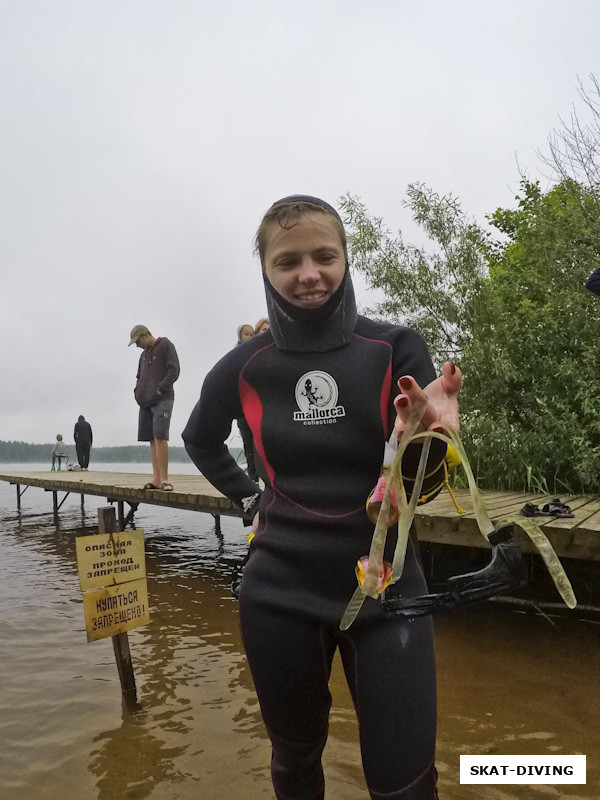 Филиппова Людмила, тоже нашла чем поживиться под водой