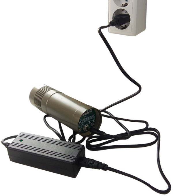 Пример использования зарядного устройства на фонаре «ДНЕПР»