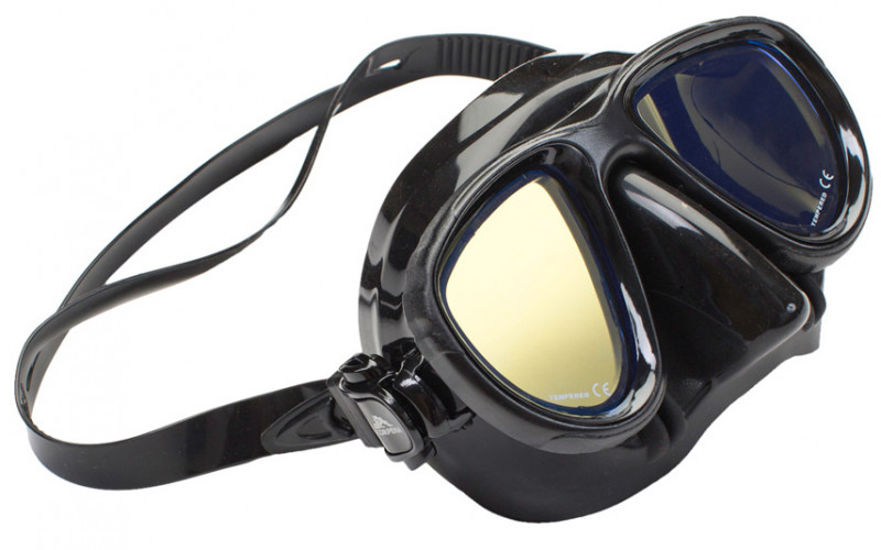 Минимальное подмасочное пространство позволяет тратить минимум воздуха на очистку маски и компенсацию подмасочного давления при глубоком погружении