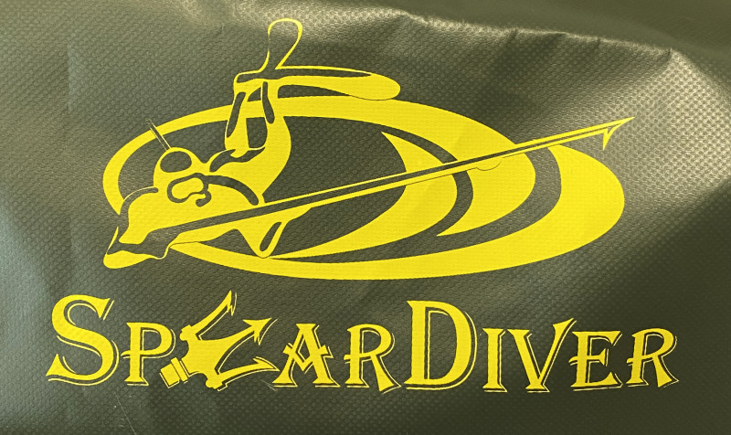 На сумке изображен фирменный логотип «SPEARDIVER»