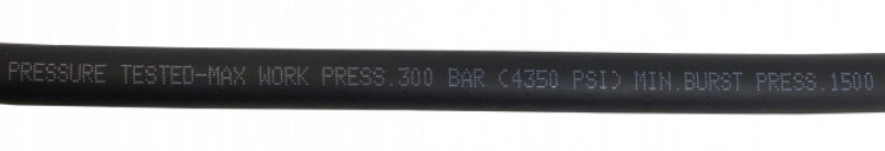 Максимальное рабочее давление шланга - 300 BAR (4350 PSI)