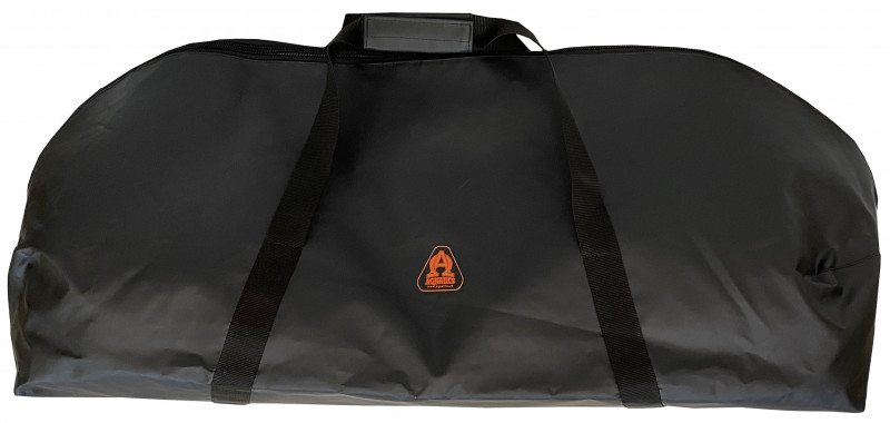 Сбоку сумки нанесен фирменный логотип «AQUATICS»