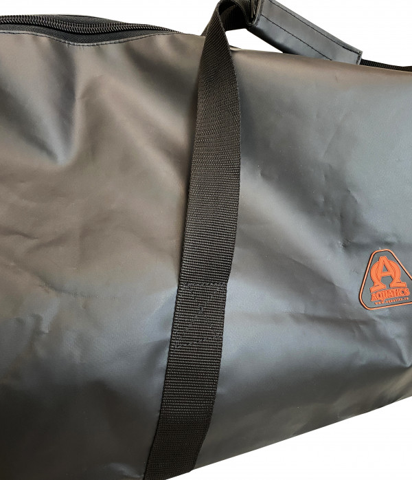 Для любителей носить груза в сумке места крепления ручек усилены, но все же для груза лучше купить отдельную специальную сумочку