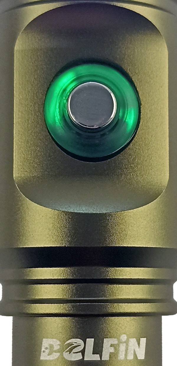 Кнопка питания с подсветкой, цветом показывающей уровень заряда