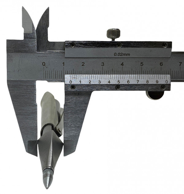 Диаметр максимальный головы - 1.37см