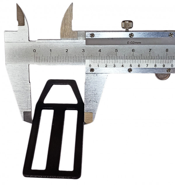 Ширина D-кольца - 3.4см.