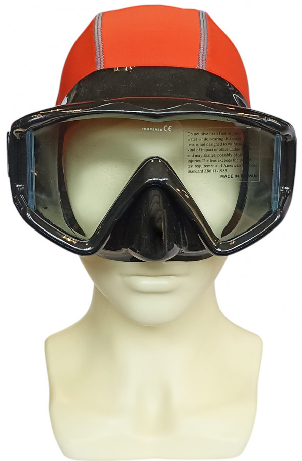 Маска подойдет взрослым со средним и большим лицом.