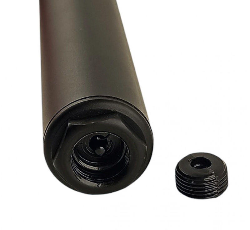 Традиционный для пневматических ружей клапан закачки в торце ружья, закрывающийся резьбовой пробкой.