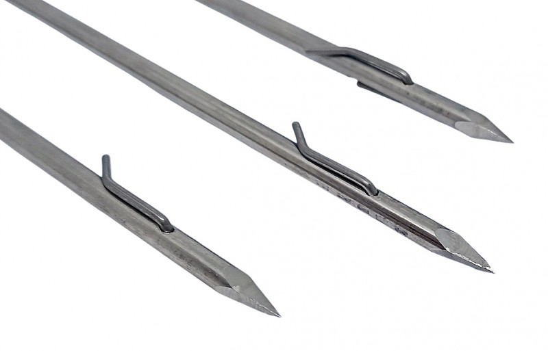 Четырехгранная заточка на каленых прутьях для хорошего проникновения под чешую даже крупной рыбы.