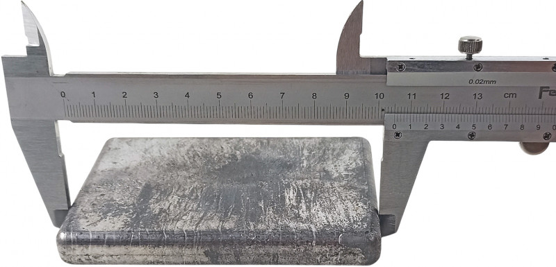 Длина слитка - примерно 10.5см.