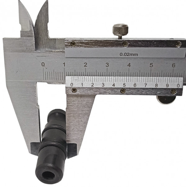 Диаметр поршня - 1.35см.