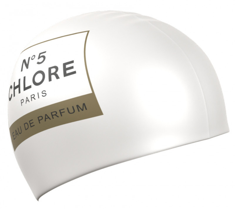 Изготовлена из высококачественного силикона. Он приятен на ощупь и практически не пропускает воду, не вызывает раздражения кожи (если, конечно, вы не тот самый крайне редкий случай аллергиков на силикон), поэтому шапочка идеально подходит для регулярных тренировок.