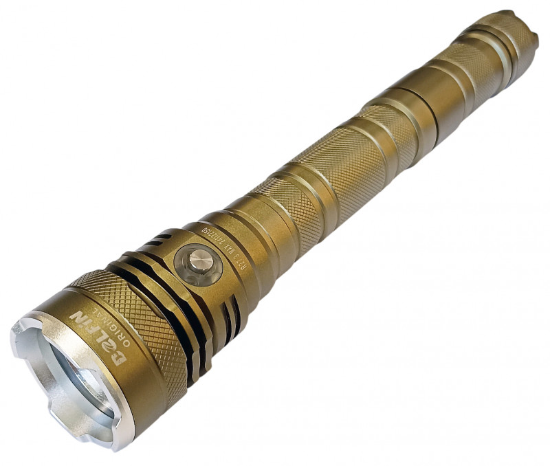 Бывший в употреблении отличный, долго светящий фонарь для ночного дайвинга, а также незаменимый инструмент для профессиональной ночной подводной охоты, состояние хорошее.