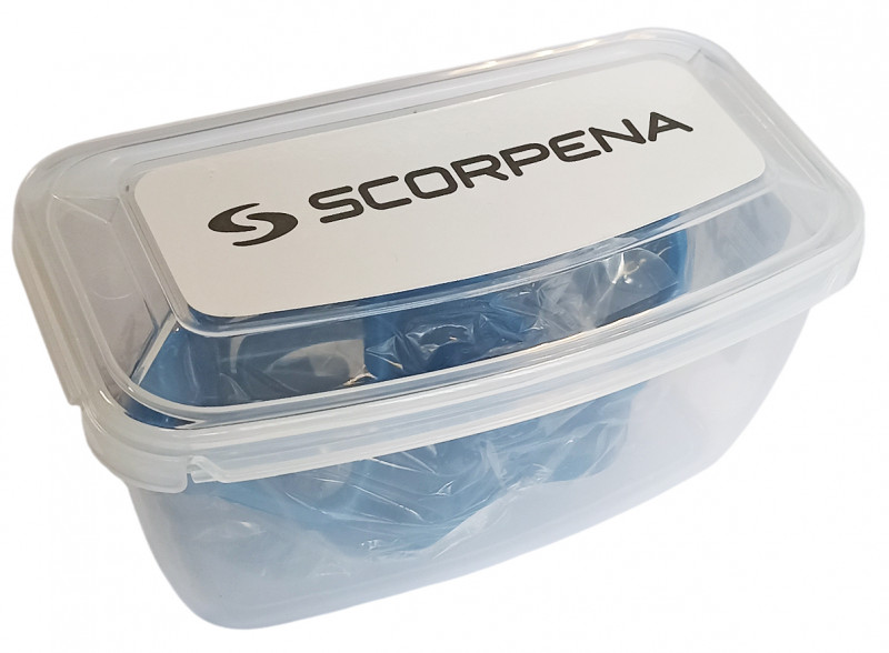 Фирменный бокс для хранения и транспортировки маски в комплекте.