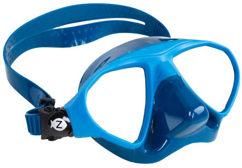 Удобная форма носовой пазухи упрощает продувку, а внешняя поверхность с искусственной шероховатостью в районе ноздрей не дает пальцам соскальзывать.