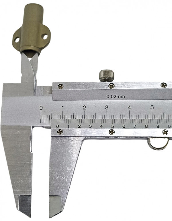 Внутренний диаметр втулки - 8мм.