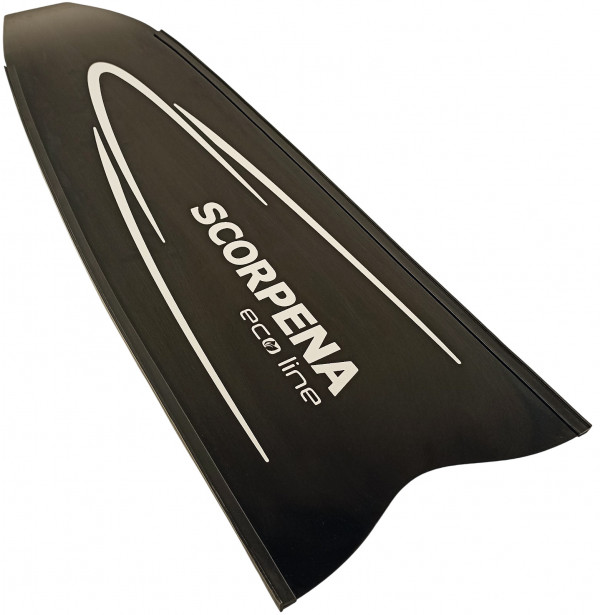 Край в виде «ласточкина хвоста» для стабилизации лопасти при гребке.