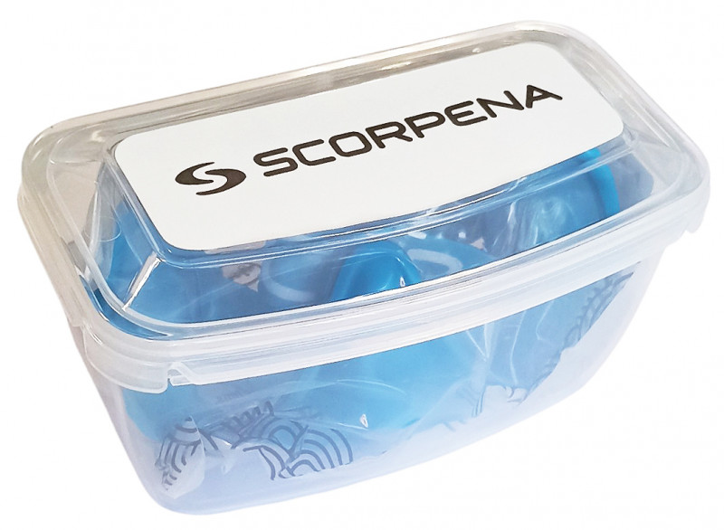 Удобный и практичный бокс для транспортировки и хранения маски в комплекте.