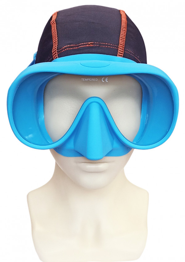 Маска подойдет взрослым со средним и большим лицом.