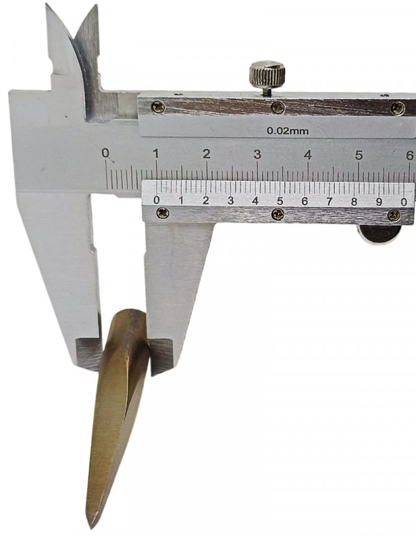 Диаметр максимальный головы - 1см.