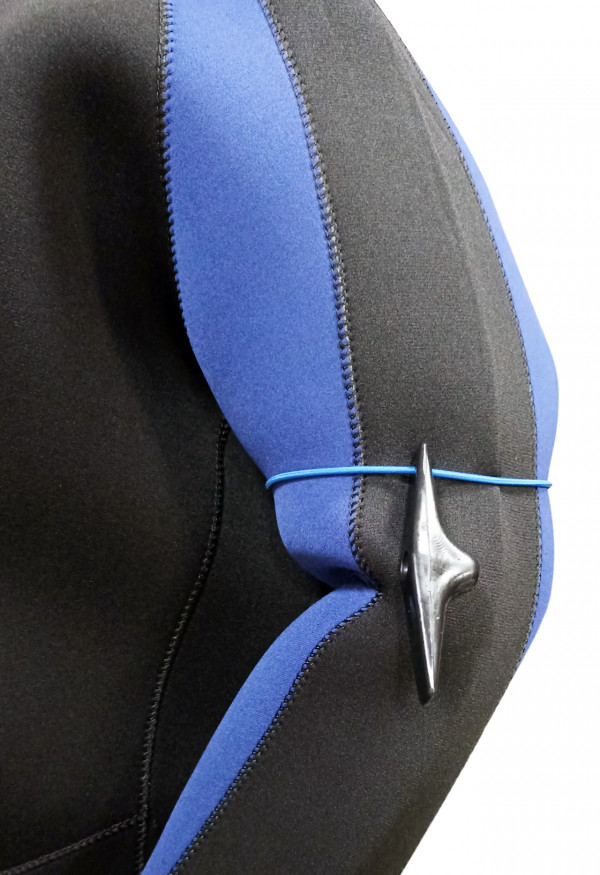 Венгерка позволяет поднимать заряжалку на плечо, где она плотно сидит поверх вашей руки в гидрокостюме, при необходимости вы опускаете ее на кисть для зарядки вашего пневматического ружья.