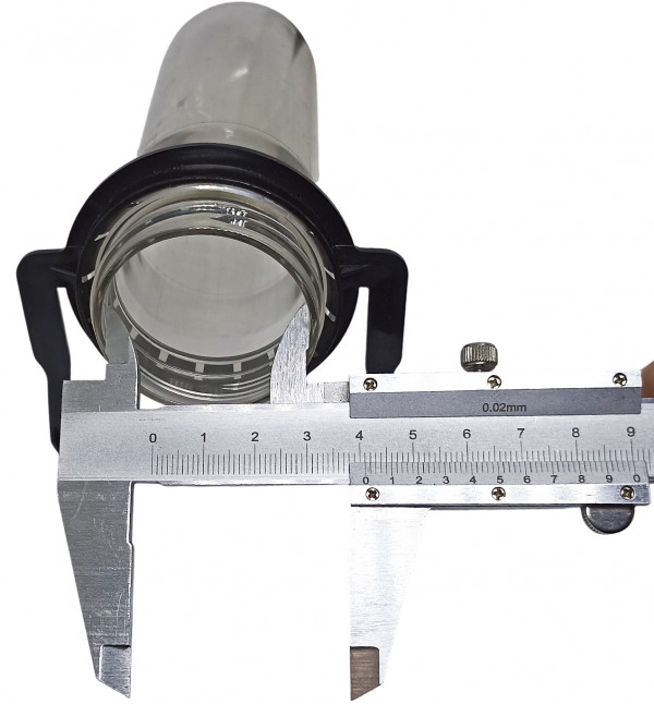 Внутренний диаметр колбы на миллиметр больше 4см.