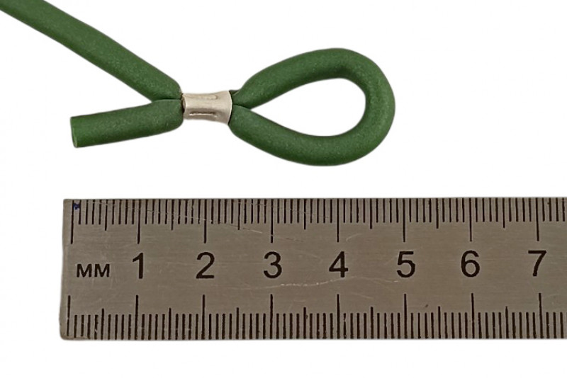 Края буйрепа плотно и герметично обжаты образуя петли для присоединения карабина.