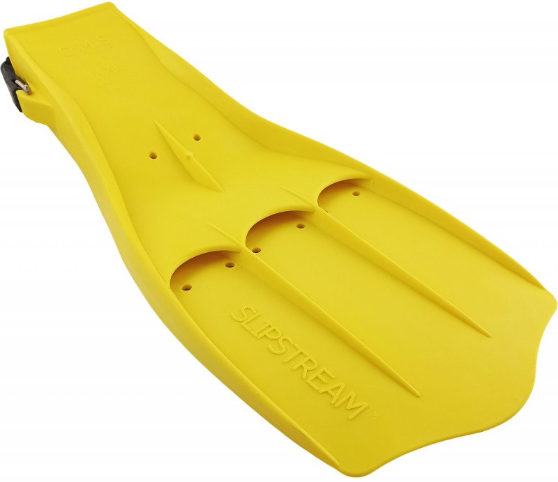 Благодаря специальной конструкции лопасти с ребрами жесткости, ласты совершают сильный гребок как одной, так и другой стороной.