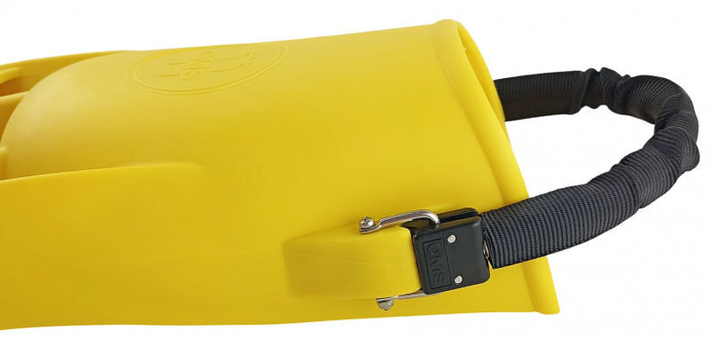 Оснащены надежными пружинными ремешками из нержавеющей стали, пружина заключена в нейлоновый чехол, который предотвращает попадания линя катушки и других предметов между витками.