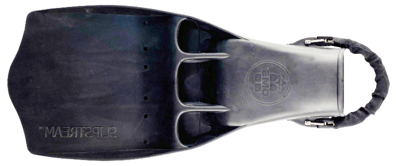 Благодаря использованию монопрена, который является специальной смесью резины и пластика, обеспечивается легкость и прочность ласт.