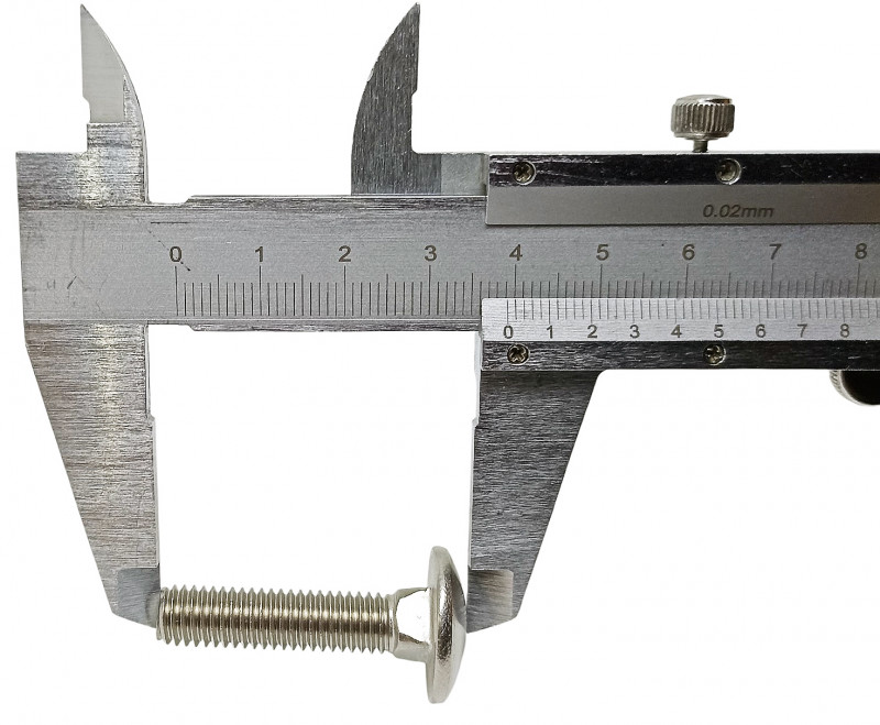 Длина болта около - 3.9см.