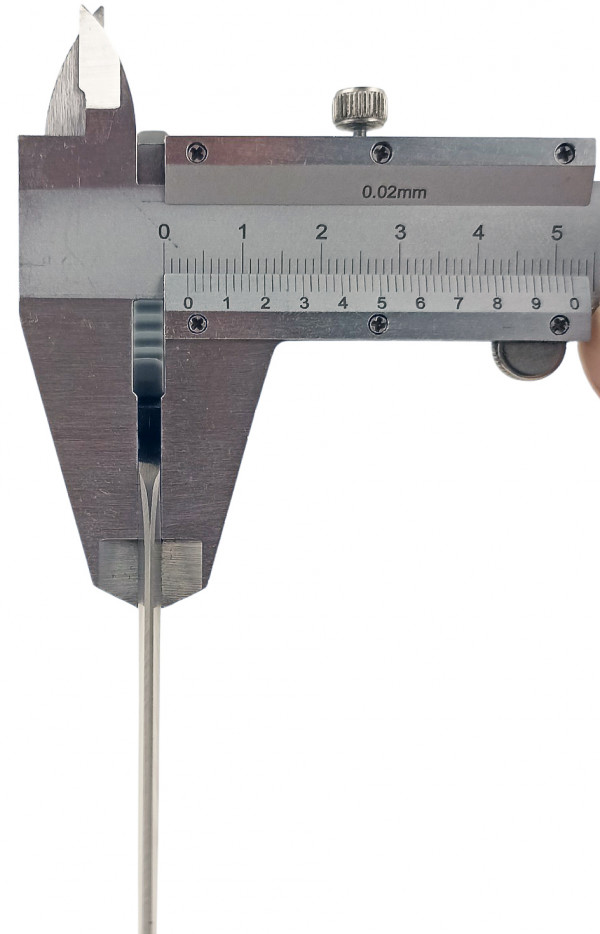 Максимальная толщина лезвия - где-то 3мм.