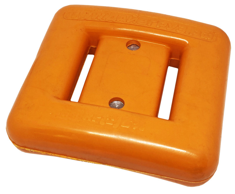 Внешний габарит груза - примерно 11.5x10x2.5см. Вес около 2кг. Он чуть больше аналогов из-за толщины полимерного покрытия.