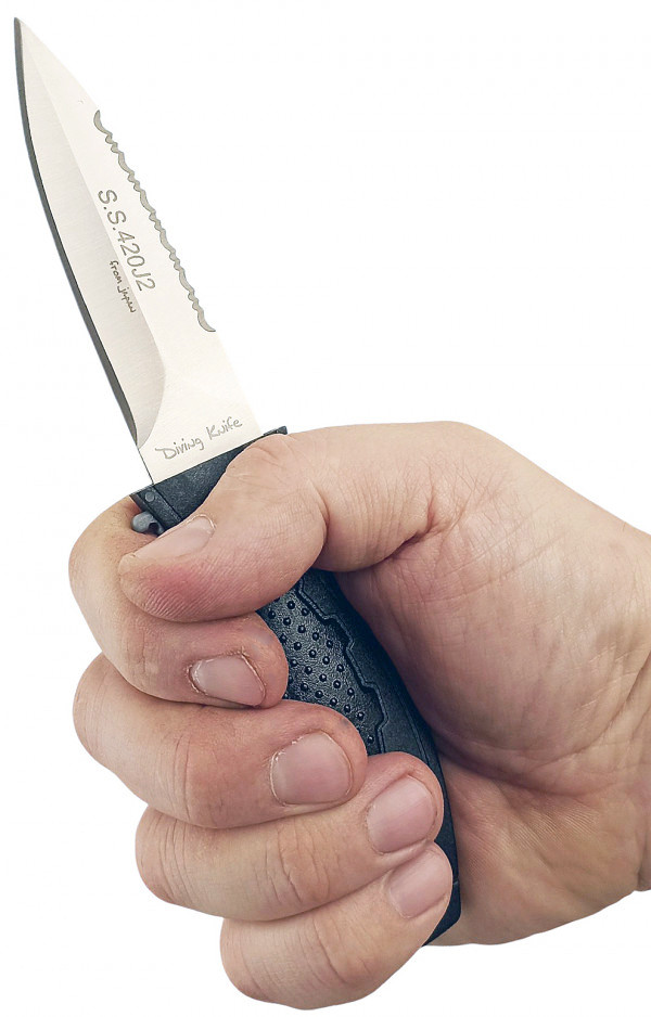 Универсальный легкий нож для дайвинга, подводной охоты или бытового применения.