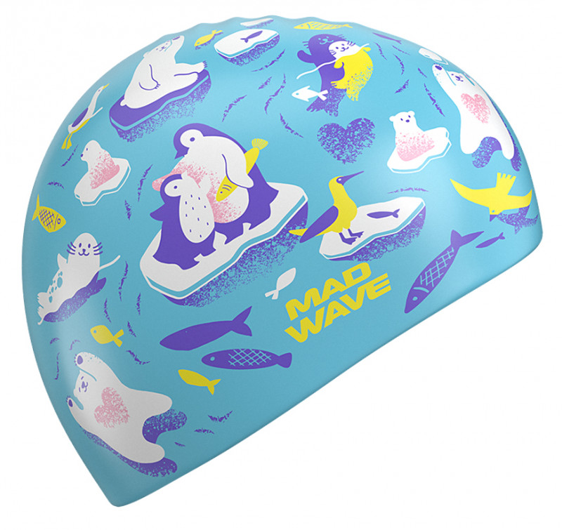 Шапочка «ARCTIC» с милыми зверятами напоминает такой любимый многими мультик «Умка».