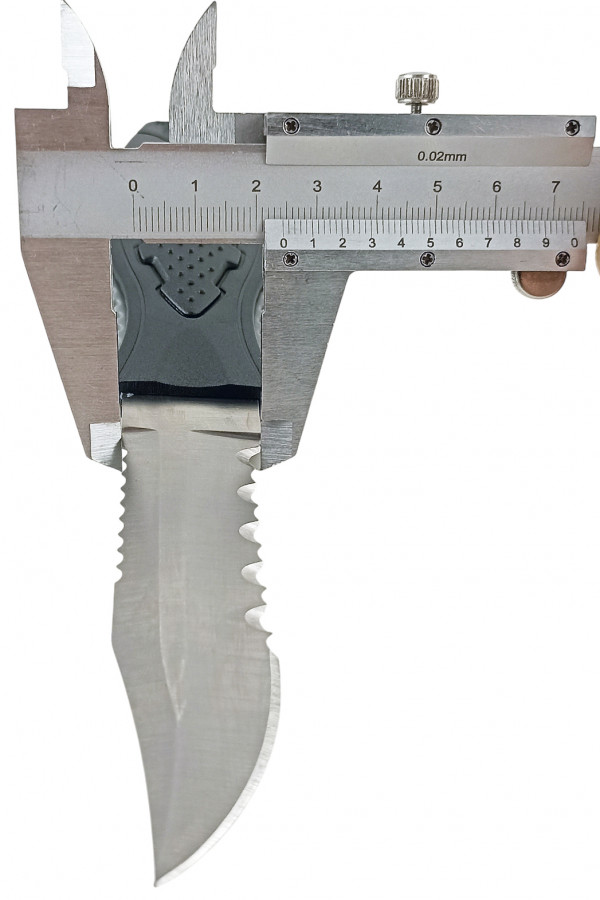 Максимальная ширина лезвия - примерно 2.4см.