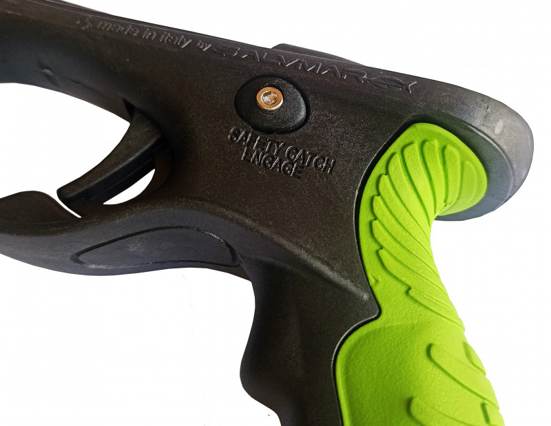 Предохранитель за курком для защиты охотника и окружающих от случайного выстрела.