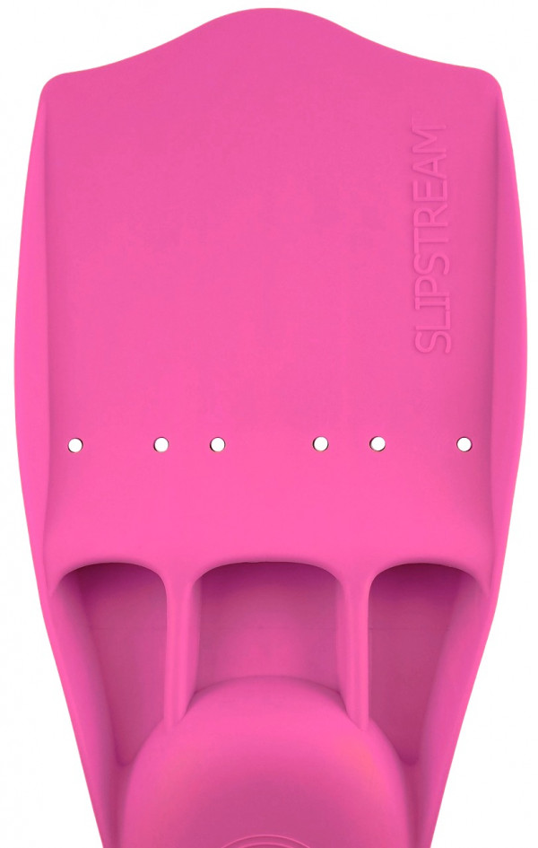 Жесткая, широкая лопасть позволяет добиваться эффективного гребка даже при небольших движениях. Максимальная ширина лопасти - около 25см.