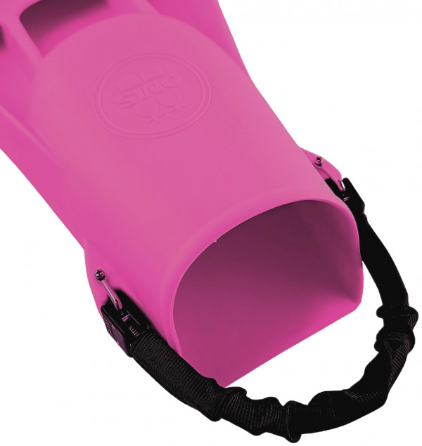 Калоши с глубоким вырезом позволяют ноге чувствовать себя максимально комфортно даже в сухом костюме.