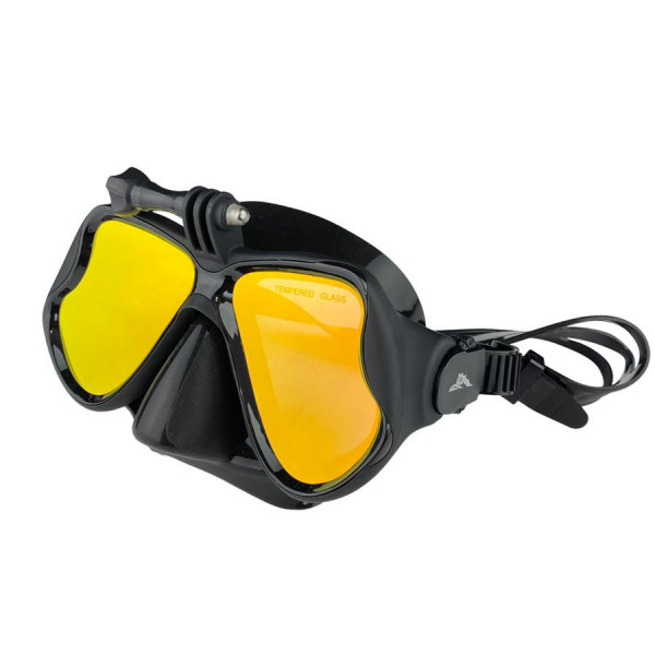 Однако просветленное интерференционное покрытие на линзе требуют бережного обращения, так как эти тончайшие пленки легко повредить. Кроме того, загрязнения (в том числе и отпечатки пальцев) могут привести к разрушению просветляющего покрытия, что не влияет на качество самой маски, но сводит на нет основные преимущества такого вида покрытия со временем.