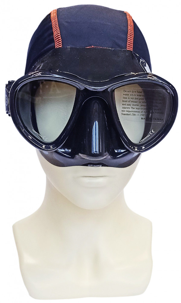 Макса унисекс подойдет взрослым и детям с узким и средним лицом.